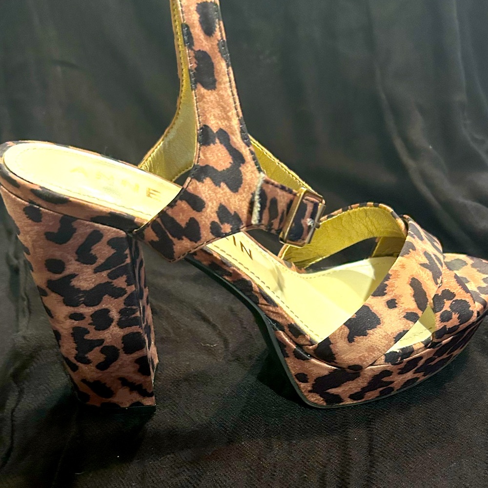 Leopard print platform heel sandal
